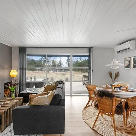 Roswitha - 1-5km From The Sea By Interhome *